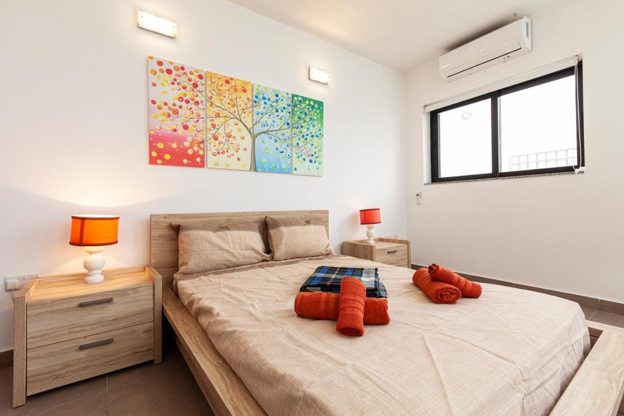 Ferienwohnung Perfect Seaview Penthouse St. Paul's Bay Exterior foto