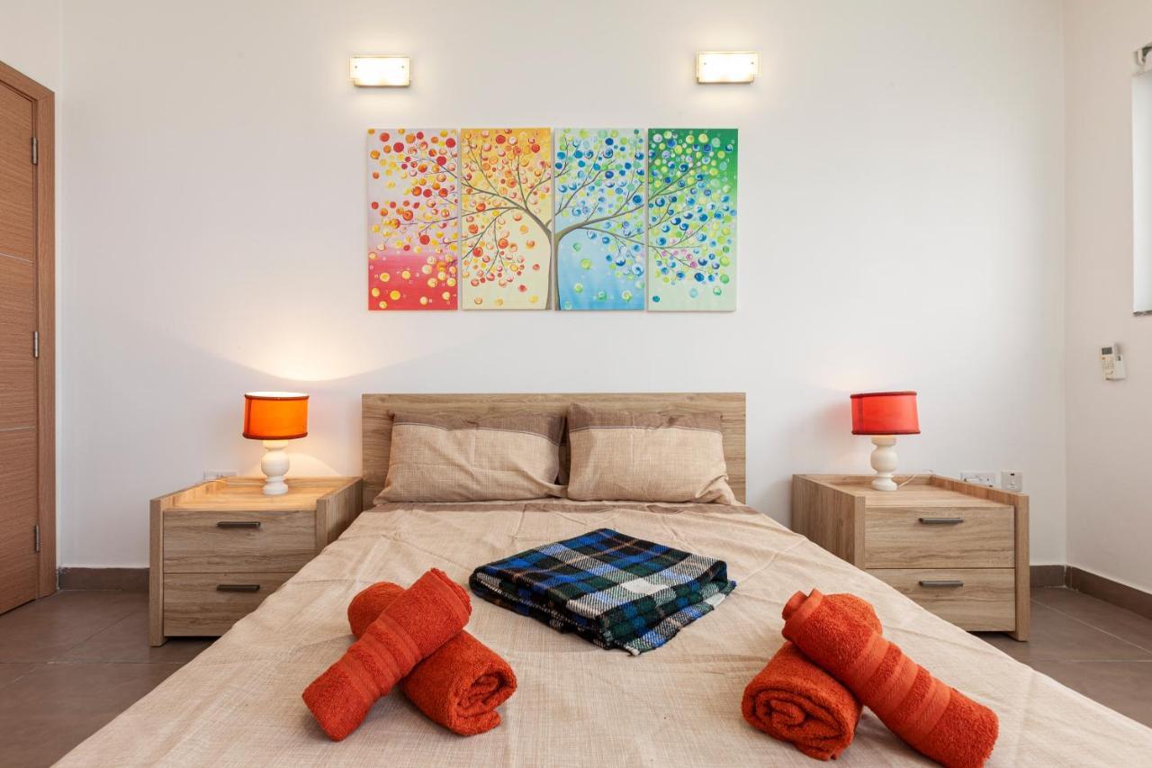 Ferienwohnung Perfect Seaview Penthouse St. Paul's Bay Exterior foto