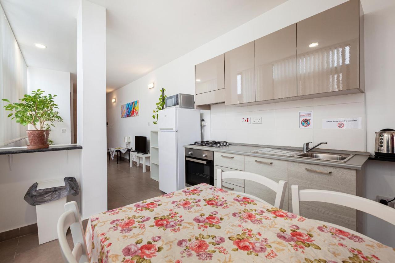 Ferienwohnung Perfect Seaview Penthouse St. Paul's Bay Exterior foto
