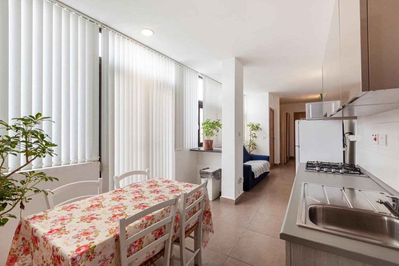 Ferienwohnung Perfect Seaview Penthouse St. Paul's Bay Exterior foto