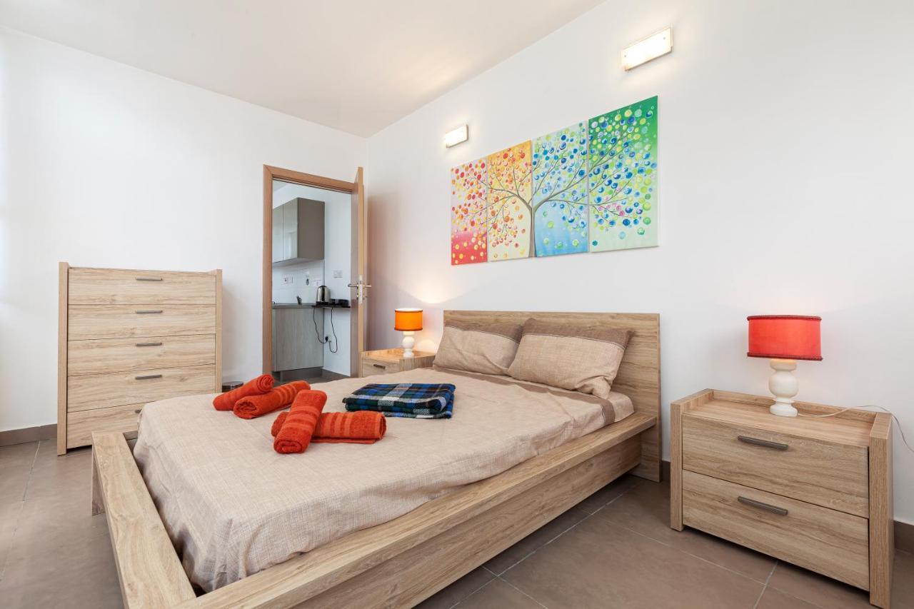 Ferienwohnung Perfect Seaview Penthouse St. Paul's Bay Exterior foto