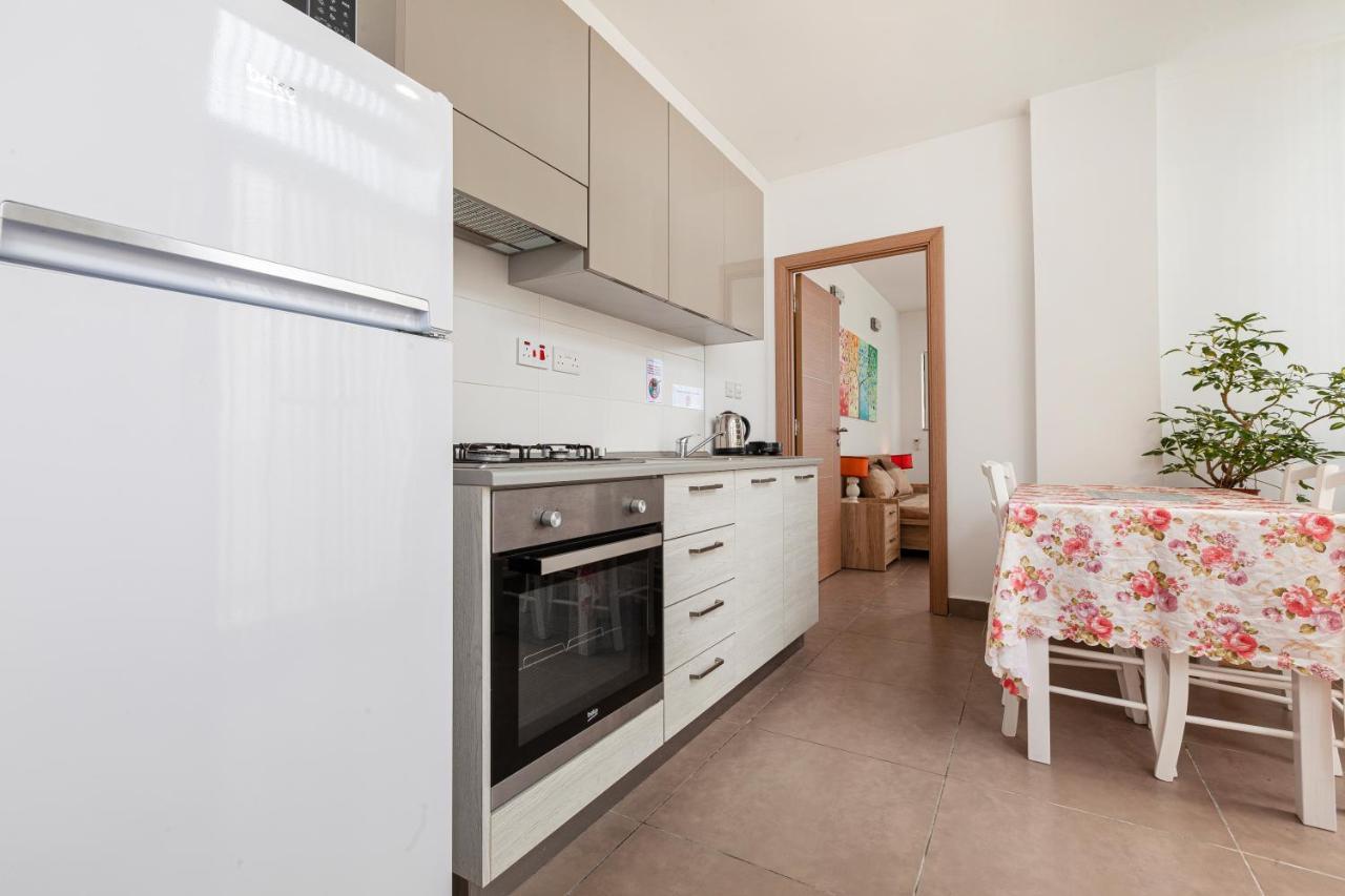 Ferienwohnung Perfect Seaview Penthouse St. Paul's Bay Exterior foto