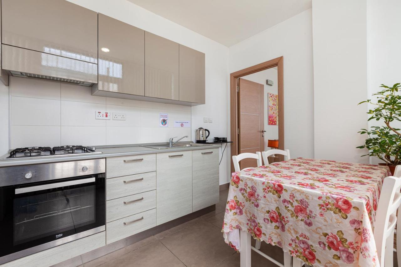Ferienwohnung Perfect Seaview Penthouse St. Paul's Bay Exterior foto
